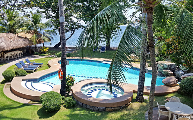 Mike's Dauin Beach Resort