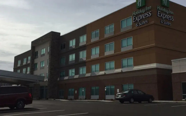 Holiday Inn Express & Suites Danville