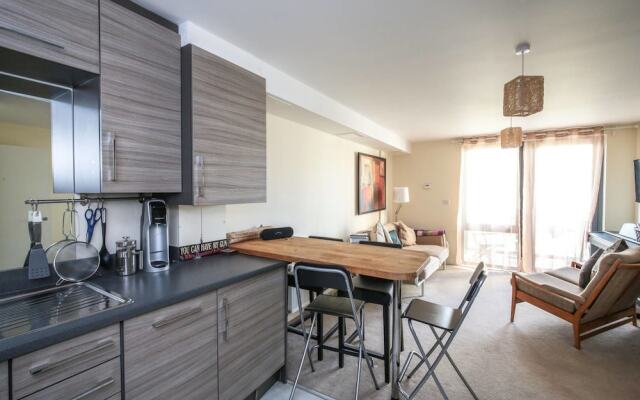 Lovely 2- Bed Flat in North London