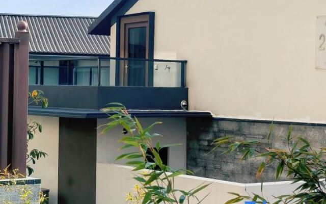 Xiting villas  (Dali Ancient City Shop)