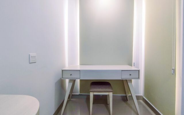 Elegant And Comfy Studio Barsa City Apartment
