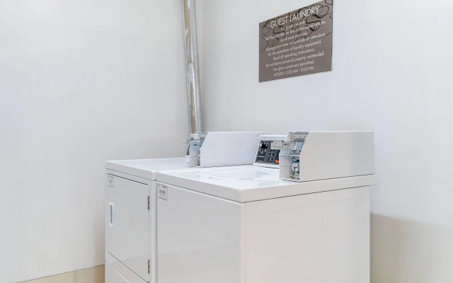 Comfort Suites Auburn Hills-Detroit