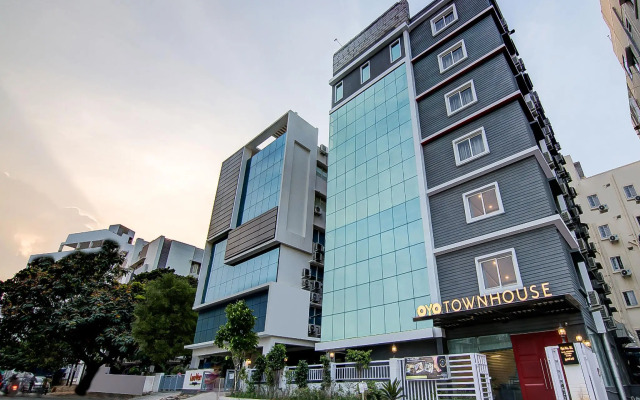 OYO Townhouse 034 -Halcyon Hitech City Road