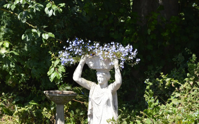 Orchard Lodge & Wolds Restaurant