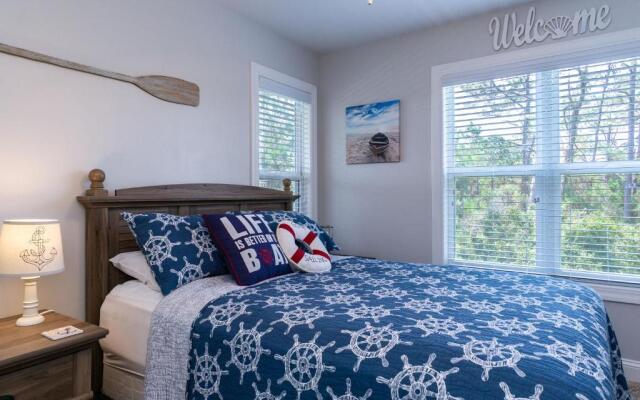 Southern Charm by Oak Island Accommodations