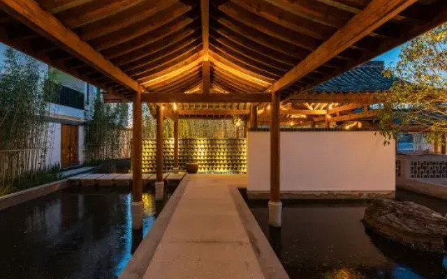 Huangshan hongcunTanhouse Hot Spring Resort