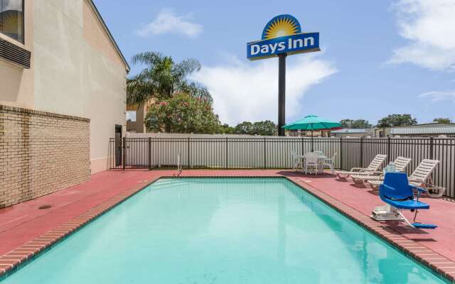 Days Inn by Wyndham Houma LA