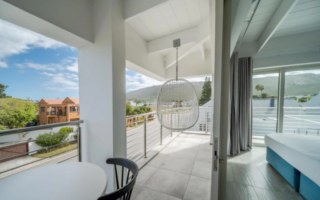 One Marine Drive Boutique Hotel