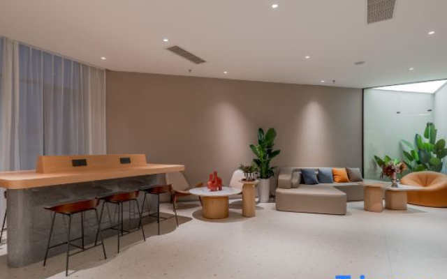 Home Inn Business Travel Hotel (Huansha Road, West Lake, Hangzhou)