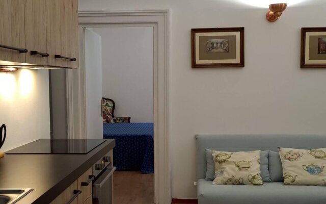 2-bed House in Rome Near Coliseum