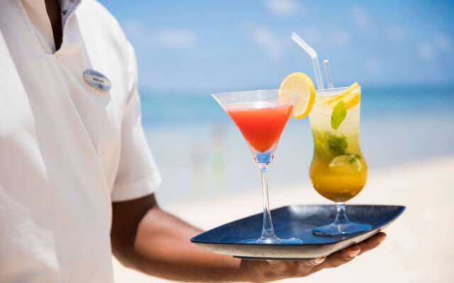 OUTRIGGER Mauritius Beach Resort