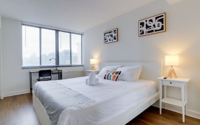 Modern & Charming Apt With Rooftop