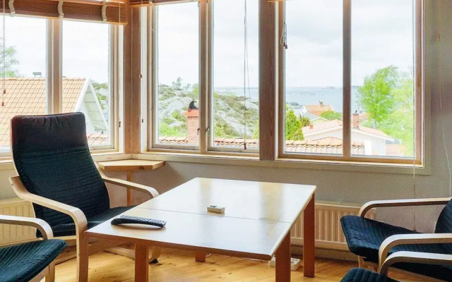 9 Person Holiday Home in Fiskebackskil