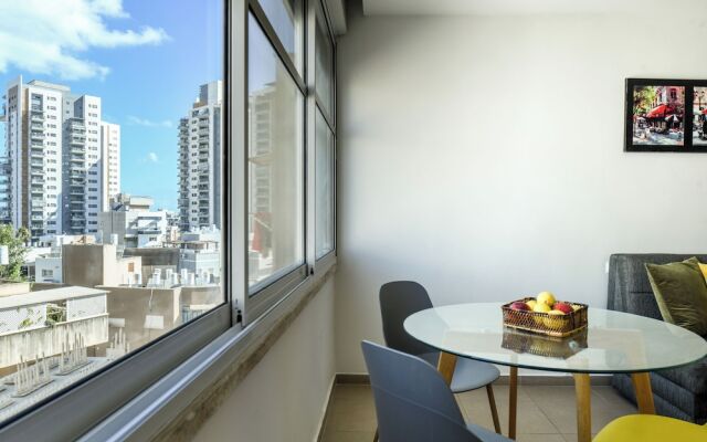 Simple Living in Netanya by Sea N' Rent