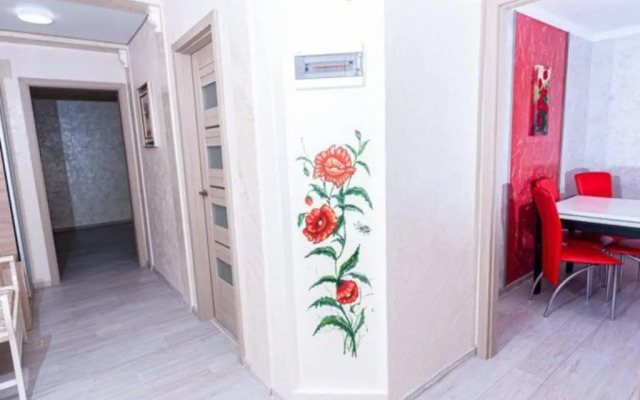 Тараскова 16, Люкс, ЮЗР