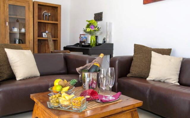 Birdcage Resort - Adult Only