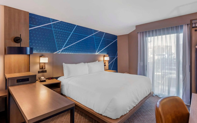 Comfort Inn & Suites Irvine Spectrum
