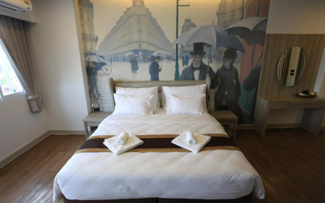 Bright Hotel