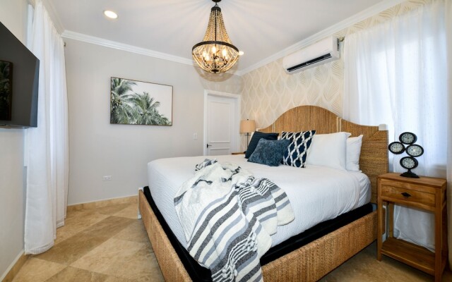 Newly Remodeled 5-bedroom 5-bath in Tierra del Sol!