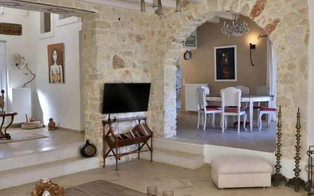 Olive House Traditional Villa with Pool