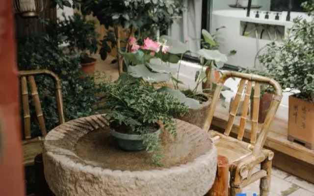 Floral Hotel·Suzhou Front Hall and Backyard Hotel (Pingjiang Road Store)