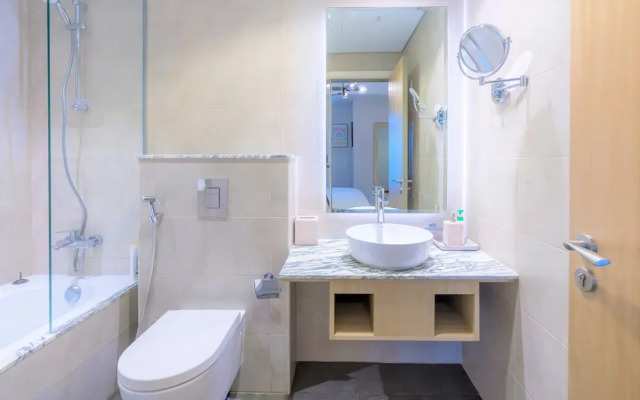 Luxurious 2B With Burj Views in Business Bay