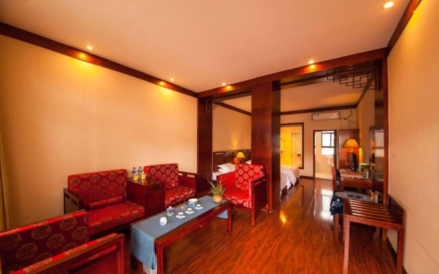 Dali Yinfeng Hotel