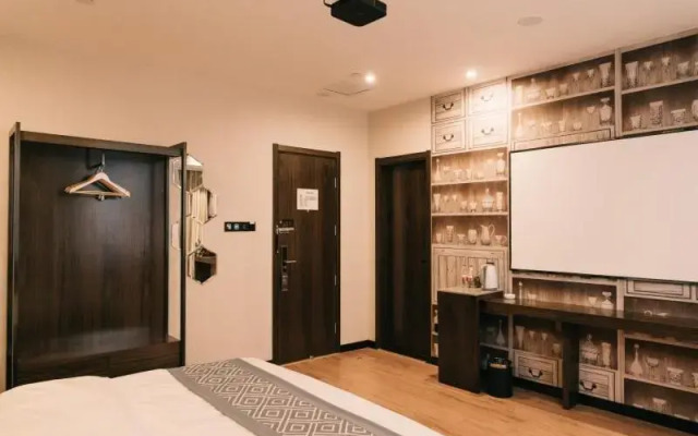 Gem Zibo City Jingkai District Zibo Vocational Col