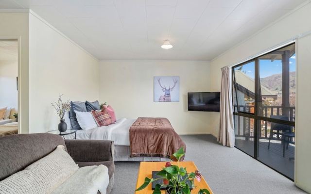 Ride Base Wanaka Apartments – Guest Rooms – Wanaka
