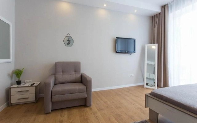 Studio LUX beside metro Universytet, Pushkinska - Chernyshevska str. 95-5
