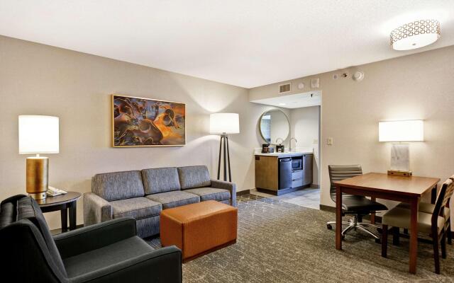 Embassy Suites by Hilton Minneapolis Airport