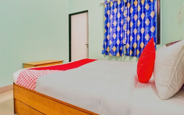 Oyo Flagship 29595 Hotel Akash Executive