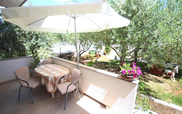 Small Apartment For A Great Holiday