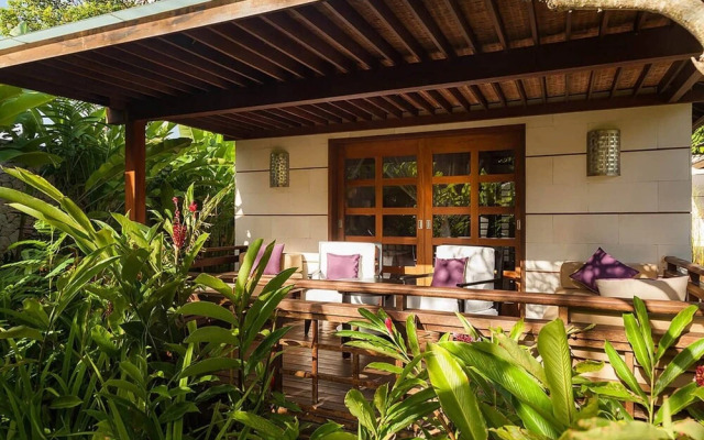 Breathtaking Luxury Villa With Jacuzzi And Pool