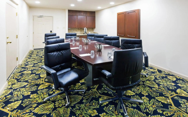 Radisson Hotel El Paso Airport