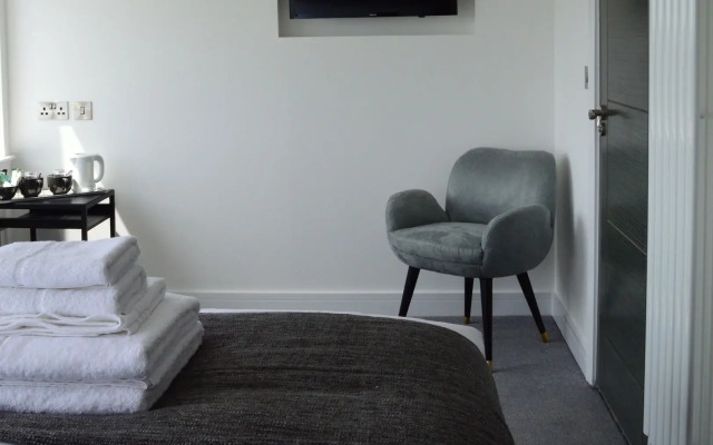 Q8 Boutique Hotel