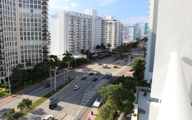 Pavillon 2 Br Condo With Terrace On Miami Beach Rsm 42058