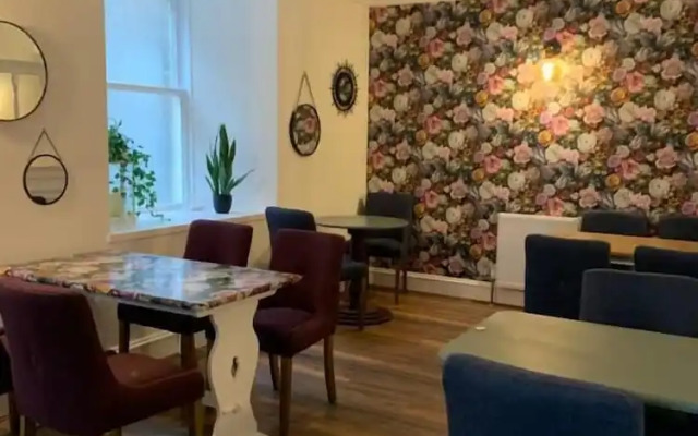 Gordon Arms Hotel
