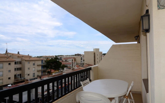 Apartamentos GARBI PARK