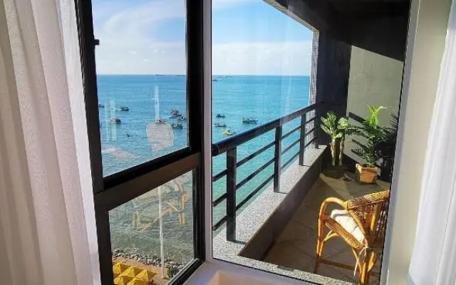 SEAFLATS Iate Plaza Hotel