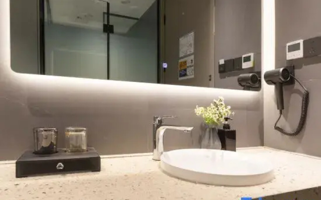 Sanpin Hotel (Suzhou Guanqian Pedestrian Street Pingjiang Road Branch)