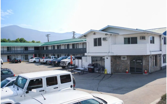 Granby River Inn  Suites