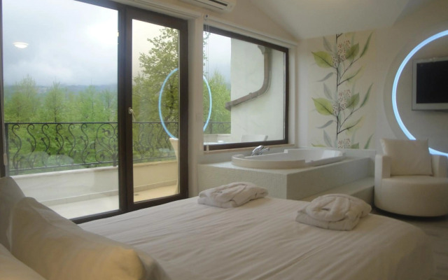 Lale Hotel