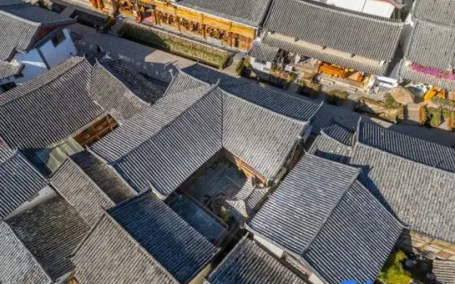 Husi Yashe Inn