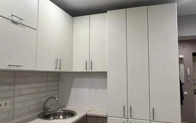 Apartments on 18 Matrosova Street