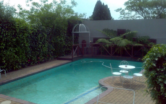 5th Avenue Guest House