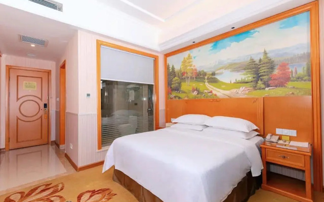 Vienna Hotel Shenzhen Longgang Ainan Road
