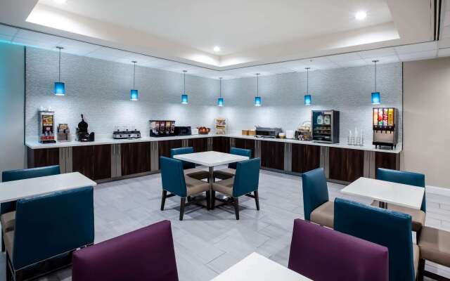 La Quinta Inn & Suites by Wyndham Lubbock North