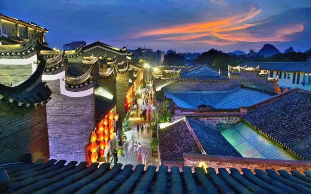 Wing Hotel Guilin - Central Square