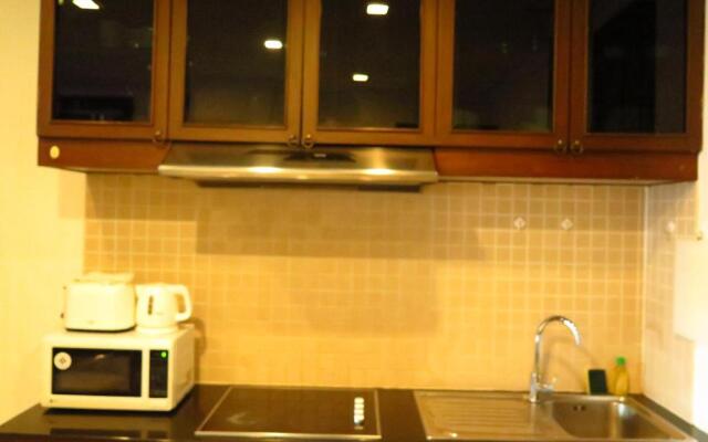 6-39 - 2 Bdr Condo With Balcony and Shared Pool